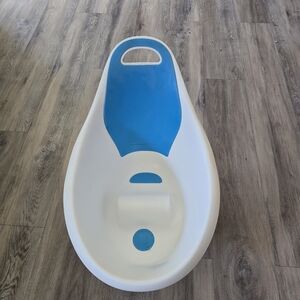 Munchkin Baby Bath Tub 0-12m